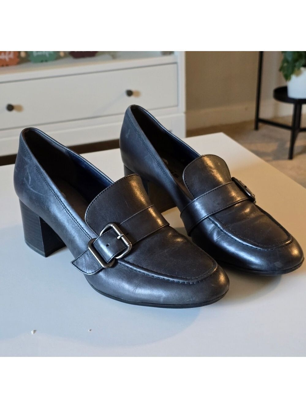Vintage Tamaris Leather Navy Blue Loafers Size 40